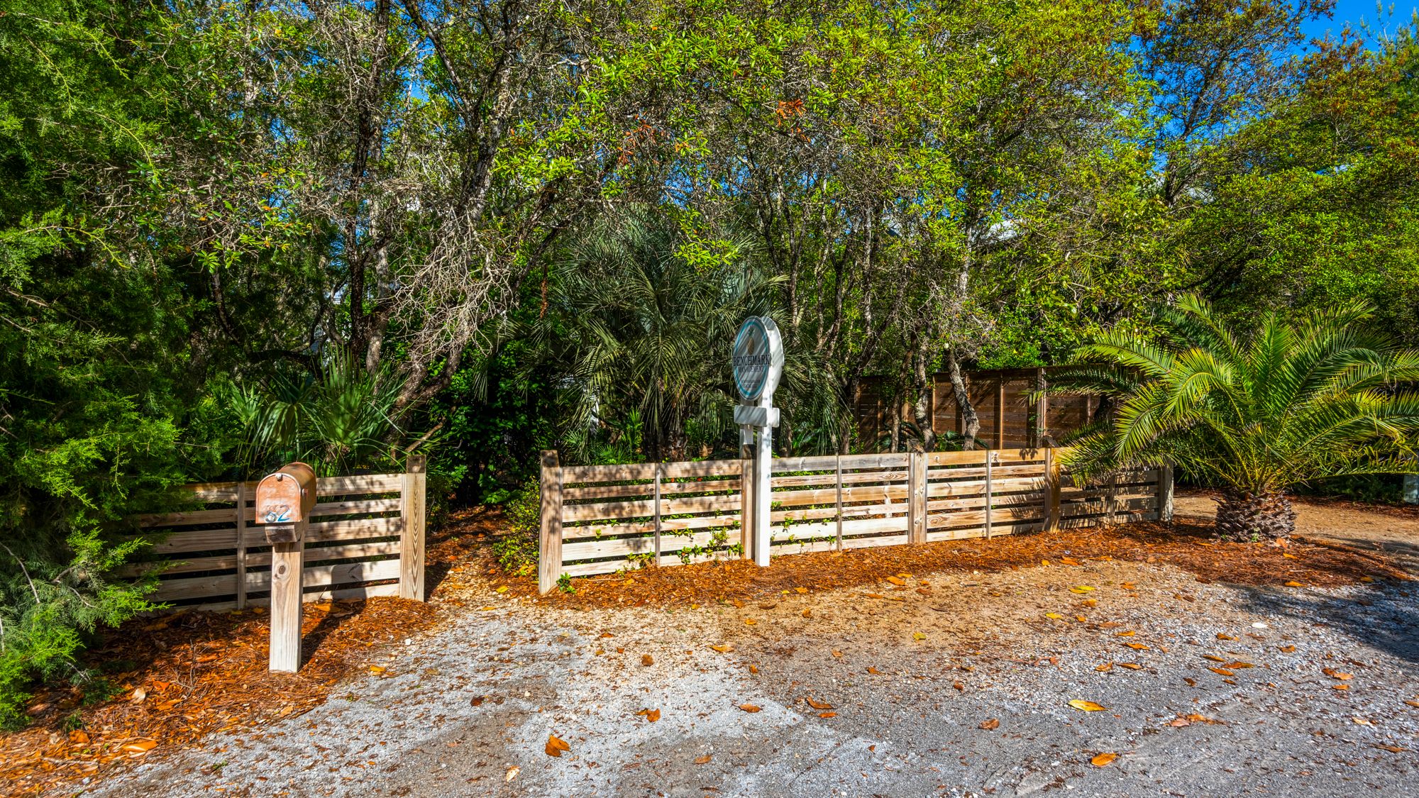 Petit Bonheur Exterior