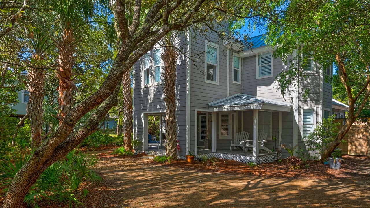 Petit Bonheur Exterior Petit Bonheur Exterior