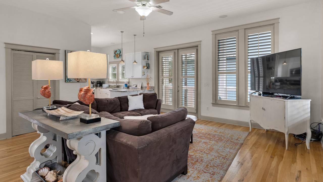 Memory Maker 2nd level - Main living area Memory Maker 2nd level - Main living area