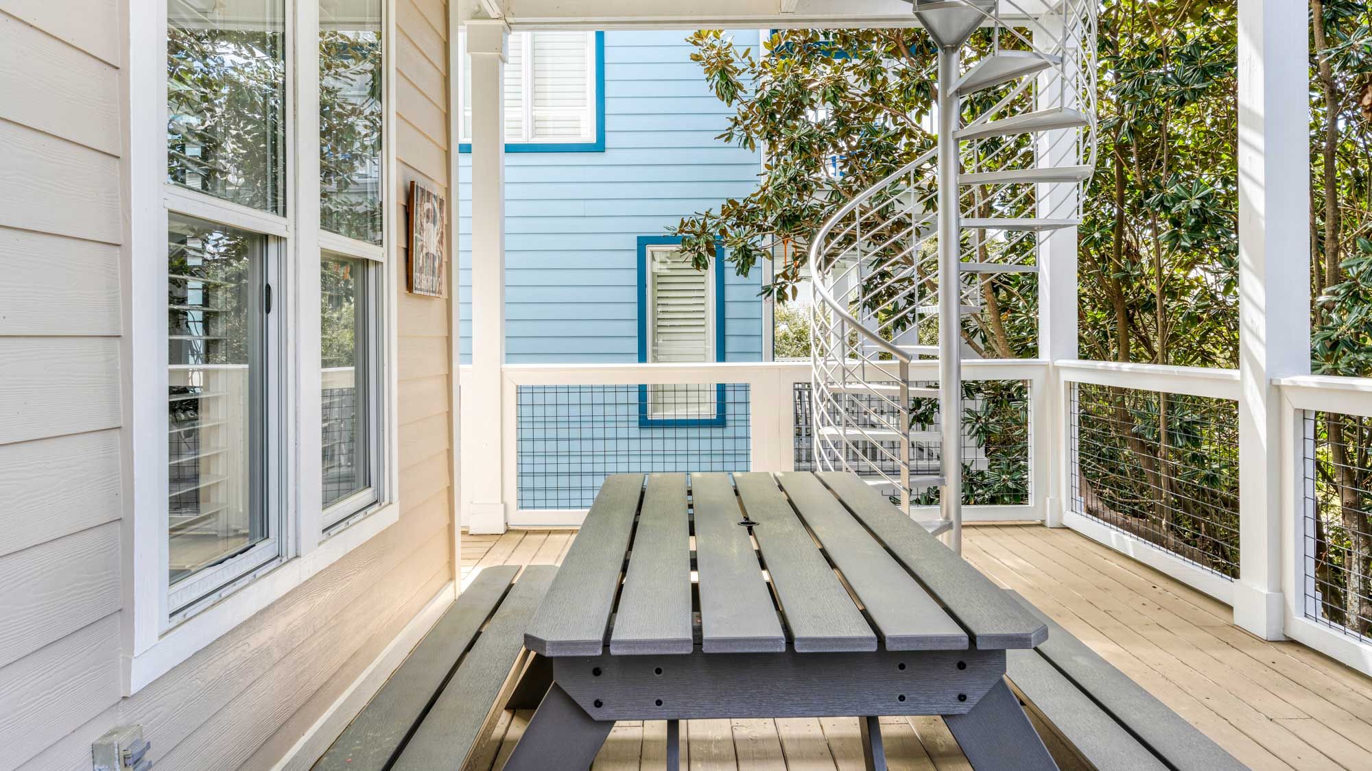 Memory Maker 2nd level - Balcony area