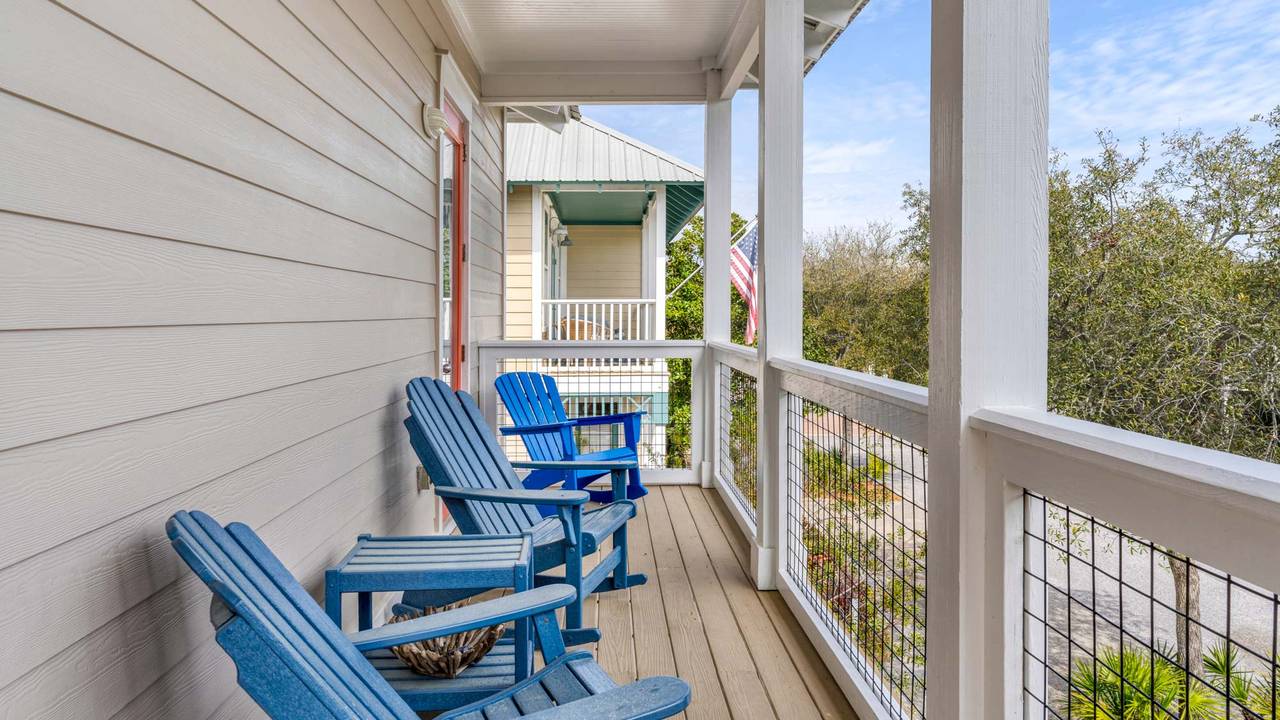 Memory Maker 2nd level - Balcony area Memory Maker 2nd level - Balcony area