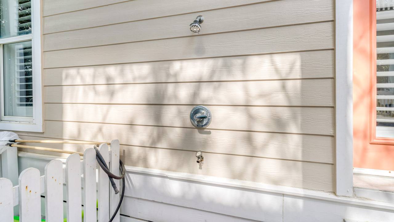 Memory Maker - Outdoor Shower Memory Maker - Outdoor Shower