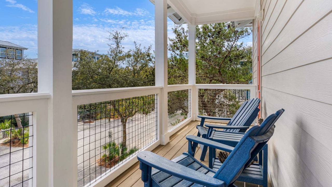 Memory Maker 2nd level - Balcony area Memory Maker 2nd level - Balcony area