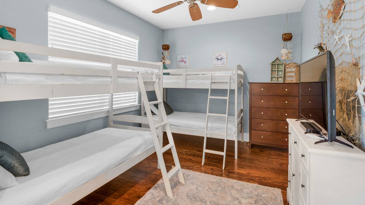 Little Bird's Nest Bunk Room Little Bird's Nest Bunk Room