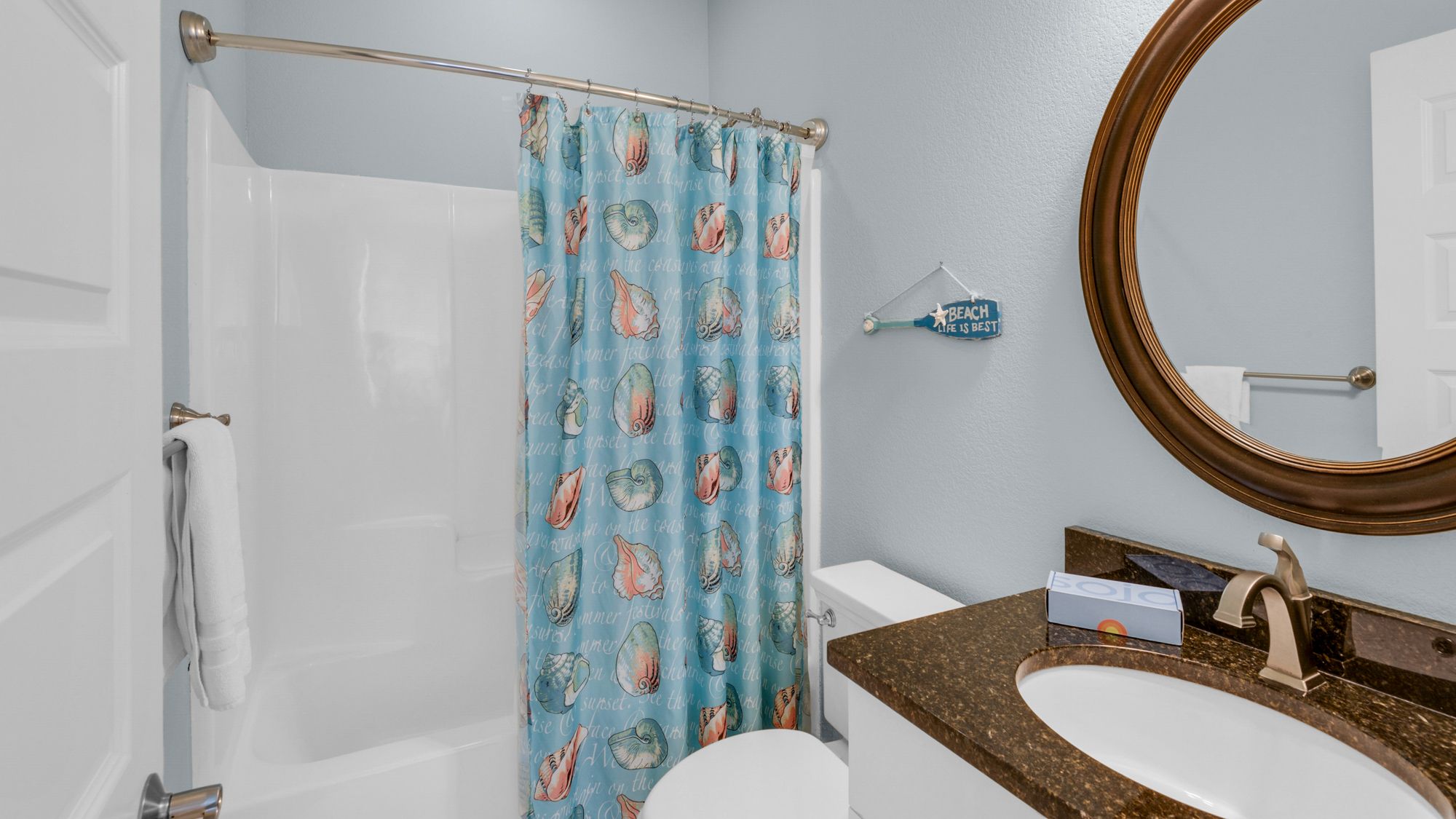 Little Bird's Nest Bathroom