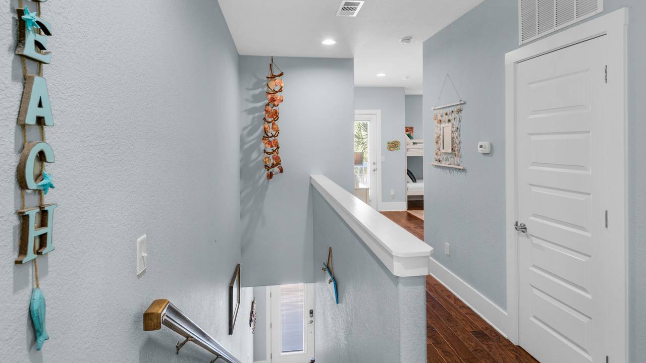 Little Bird's Nest Hallway Little Bird's Nest Hallway