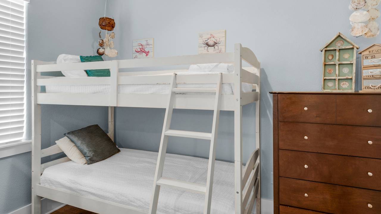 Little Bird's Nest Bunk Room Little Bird's Nest Bunk Room