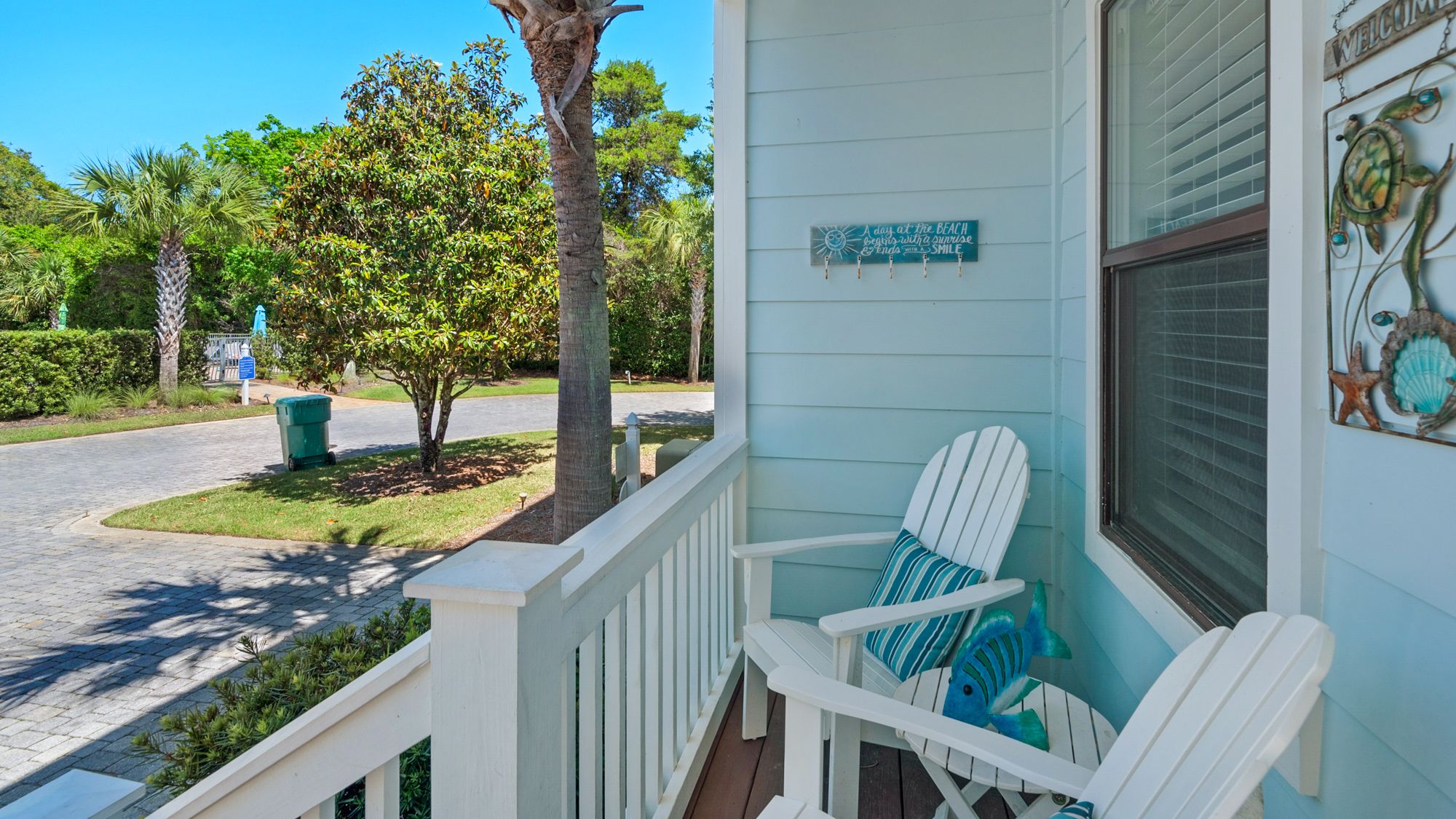 Little Bird's Nest Exterior