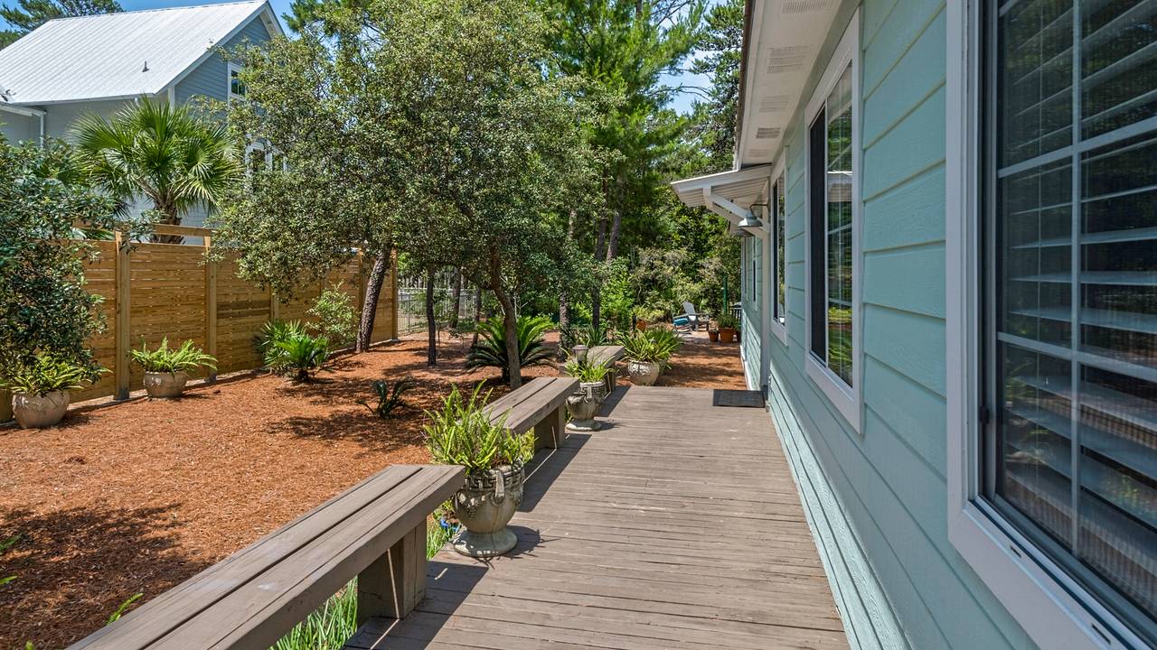 171 Seacrest Front Yard 171 Seacrest Front Yard