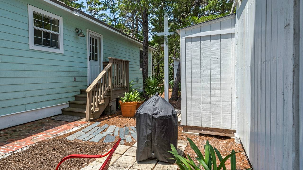 171 Seacrest Back Yard 171 Seacrest Back Yard