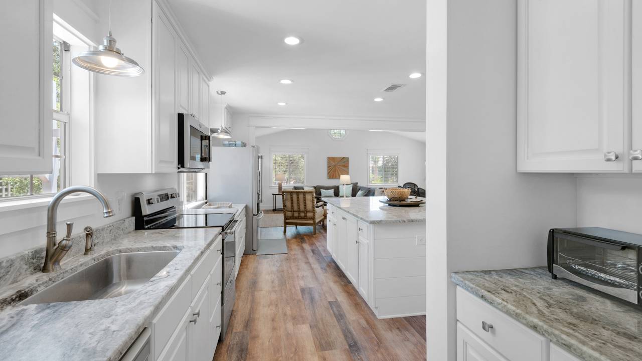 171 Seacrest Kitchen 171 Seacrest Kitchen