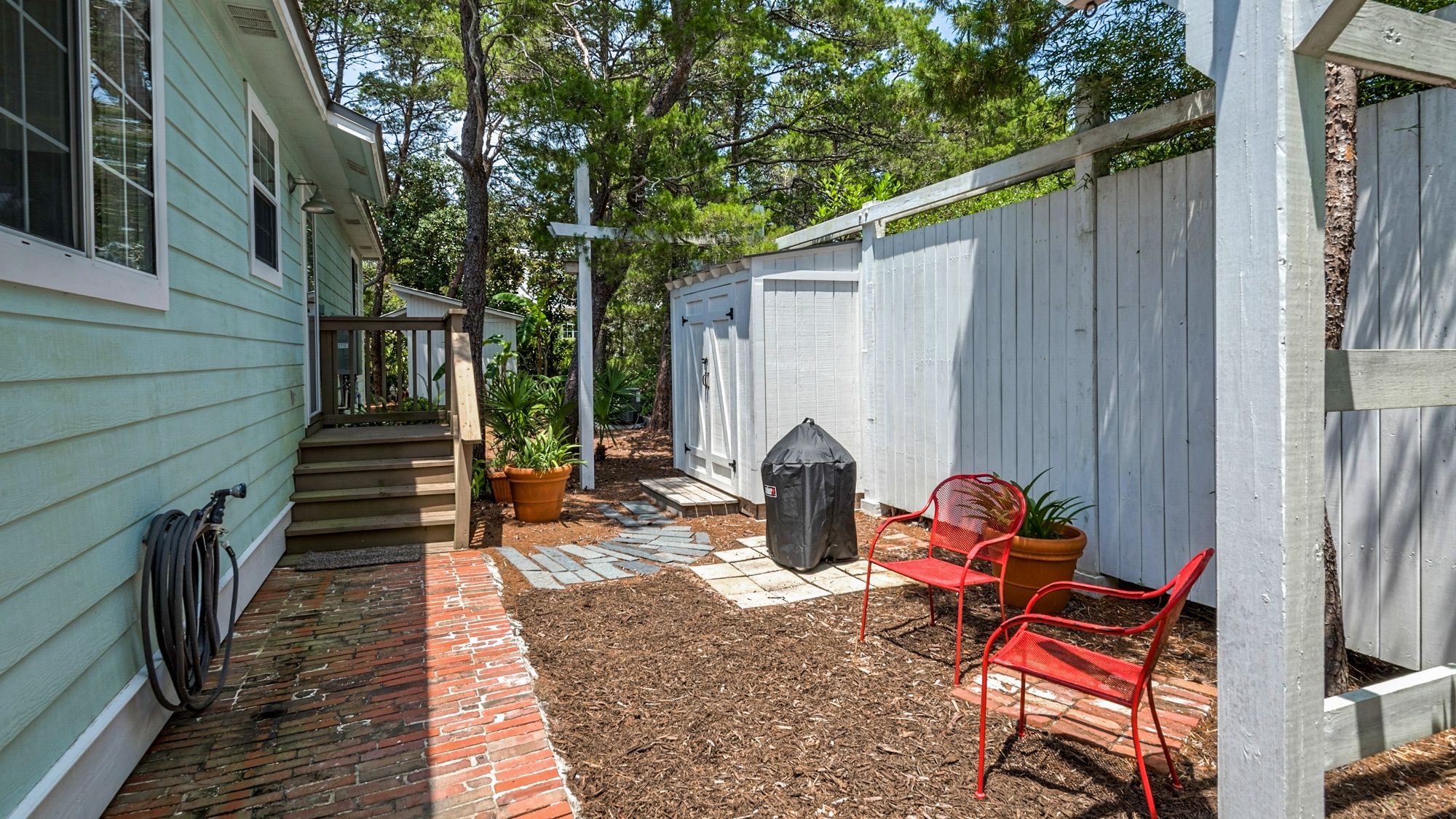 171 Seacrest Back Yard