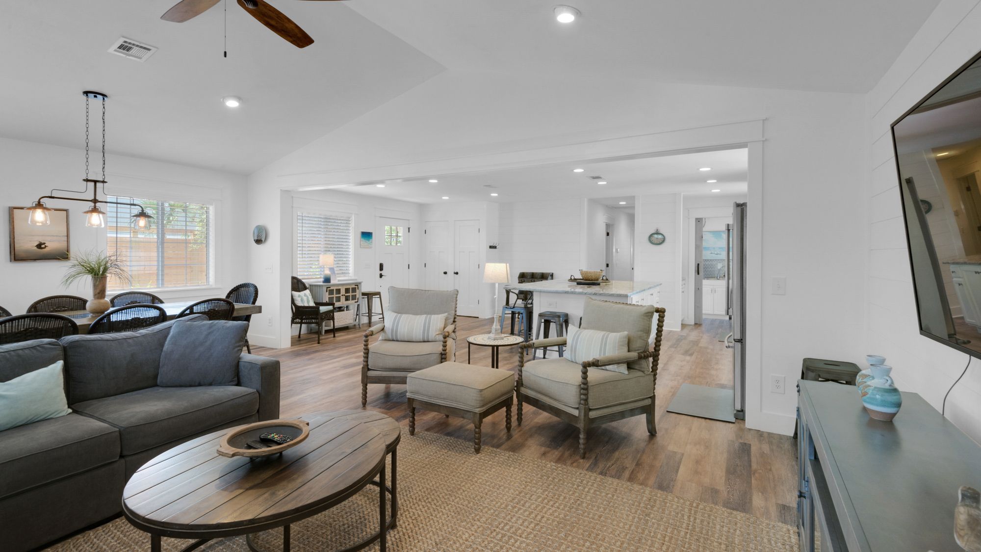 171 Seacrest Main Living Area