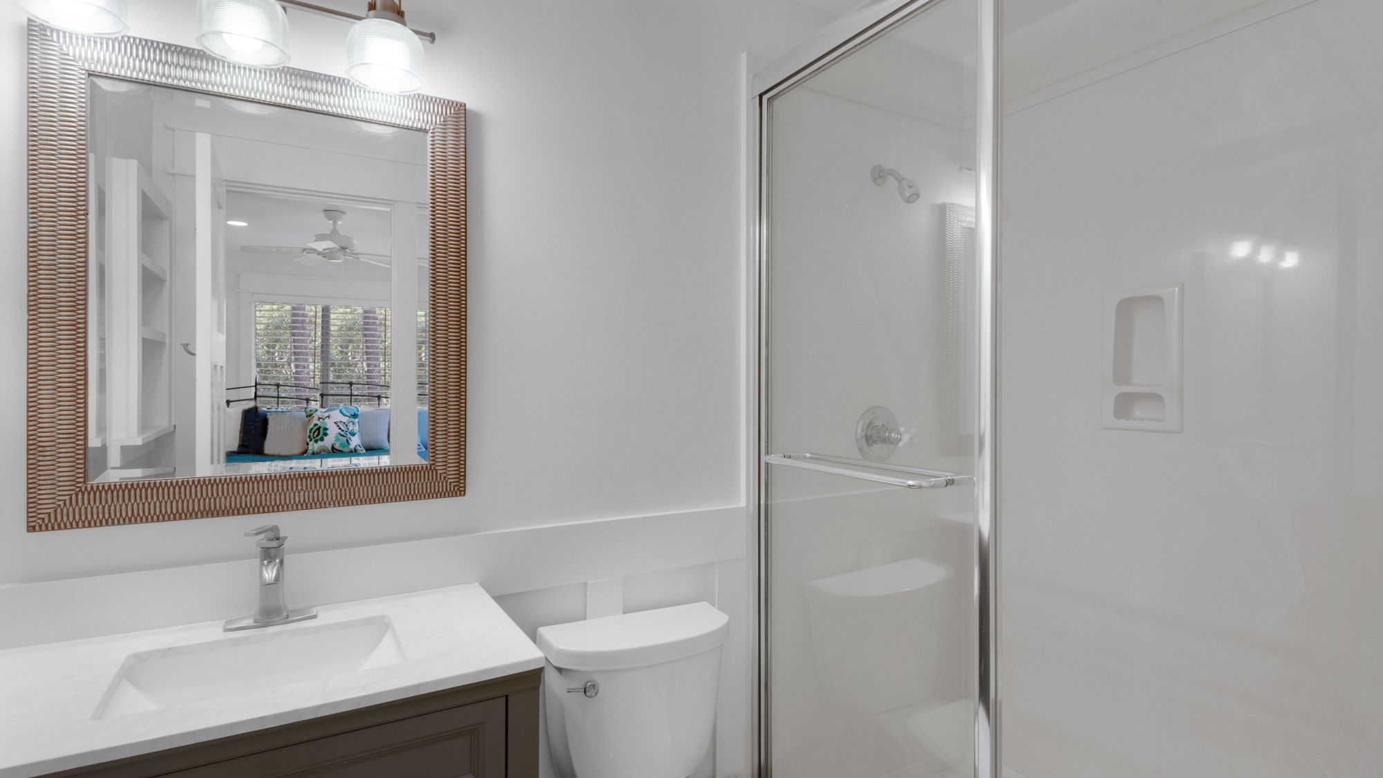 171 Seacrest Private Bathroom