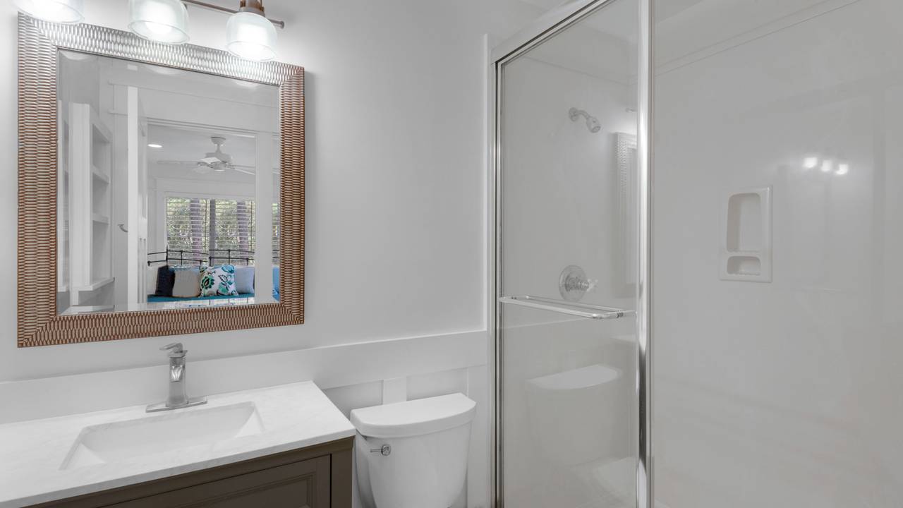 171 Seacrest Private Bathroom 171 Seacrest Private Bathroom