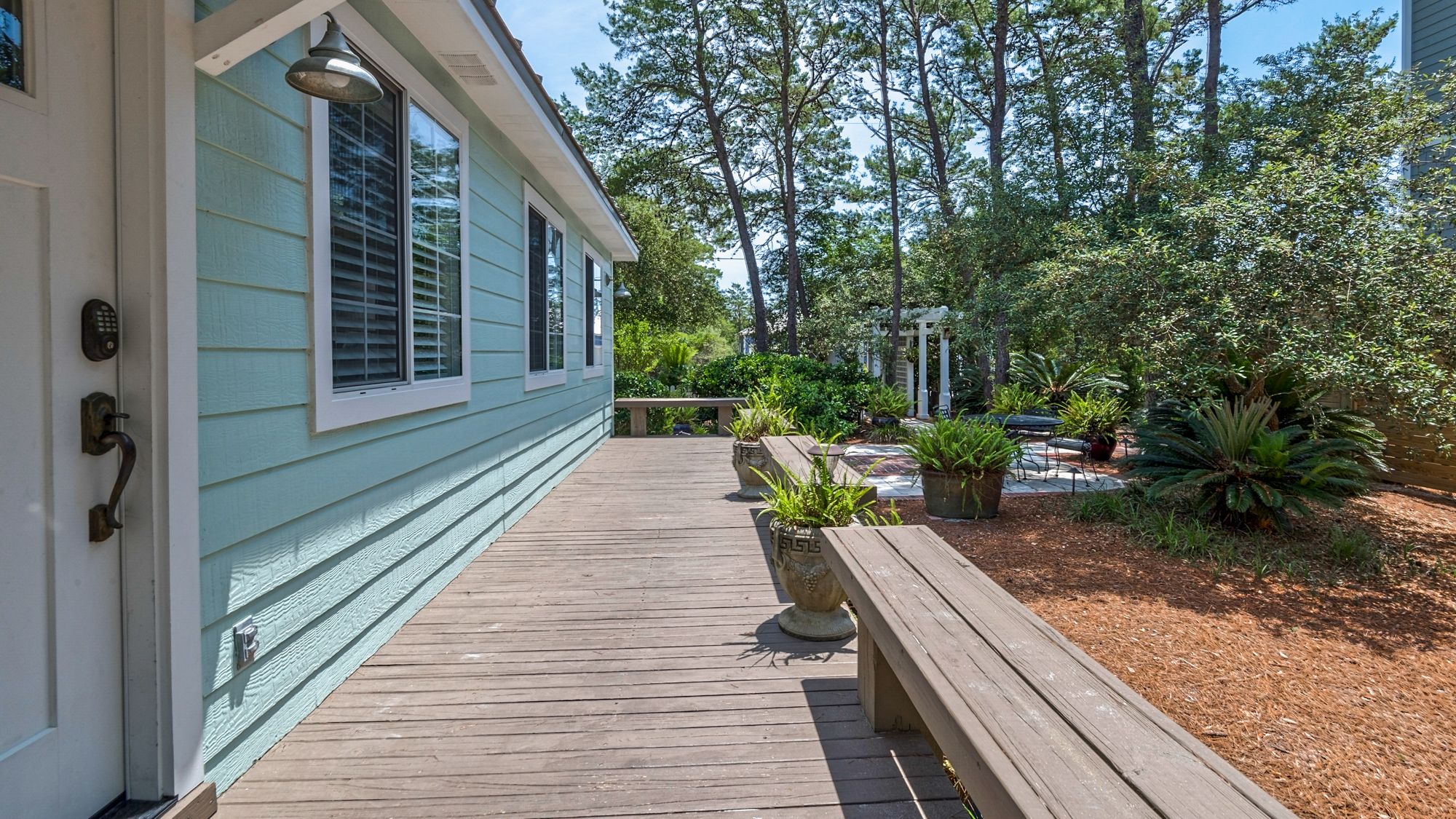 171 Seacrest Front Yard