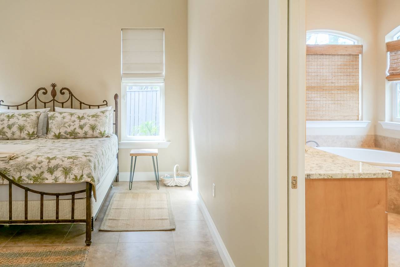 Costal Living Bedroom & Bathroom Costal Living Bedroom & Bathroom