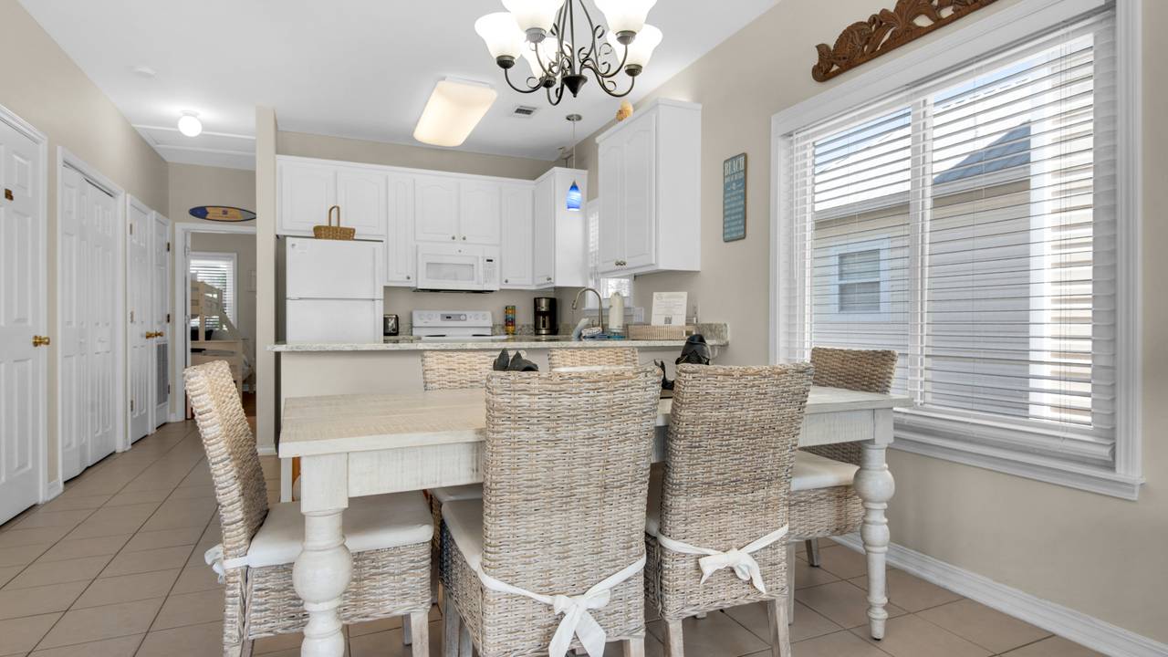 Breakaway Dining Area Breakaway Dining Area