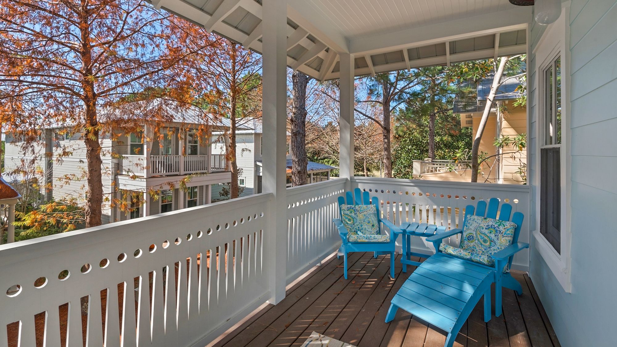 A Whales Tail Balcony 