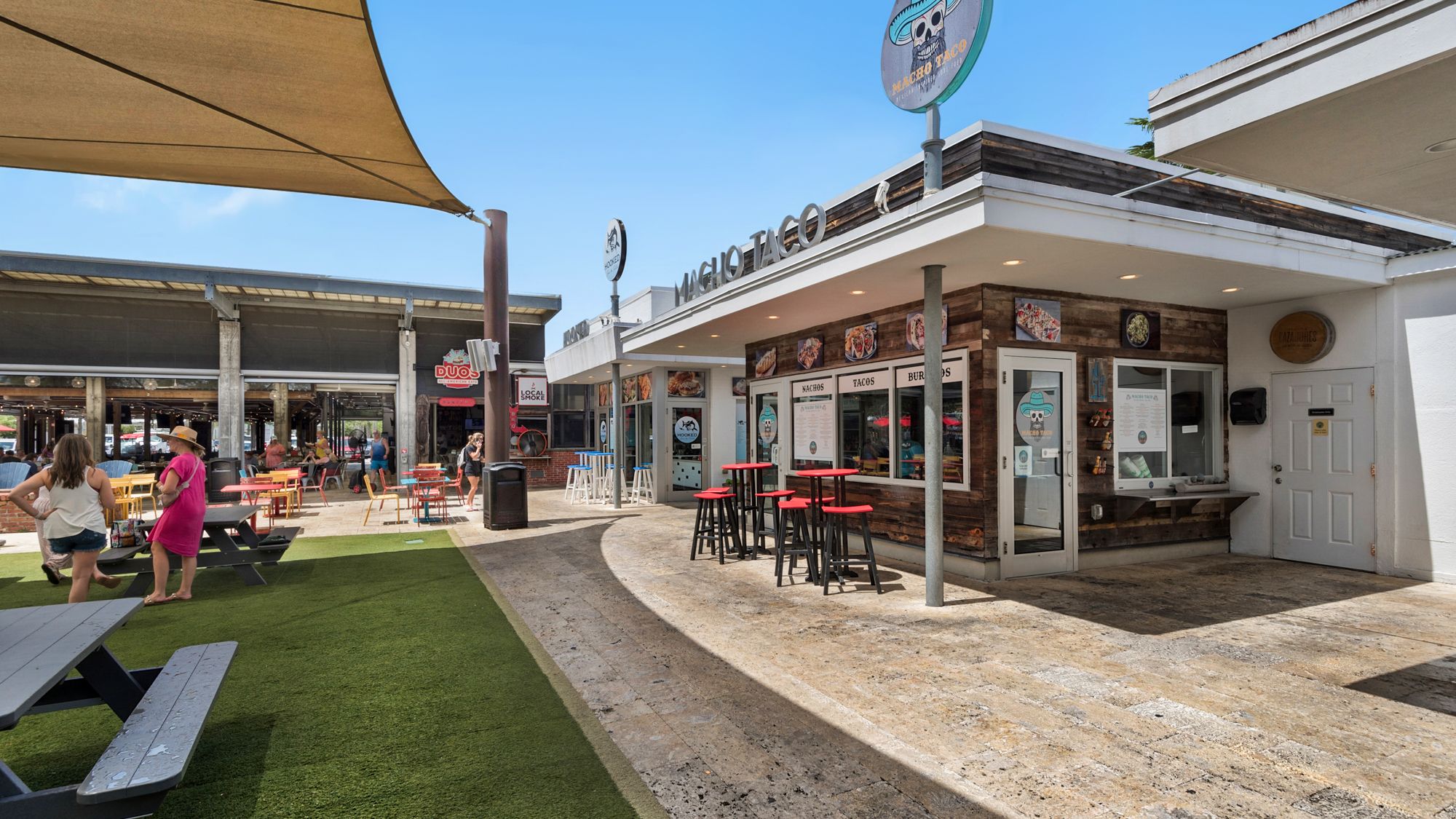 Prominence Neighborhood and Amenities