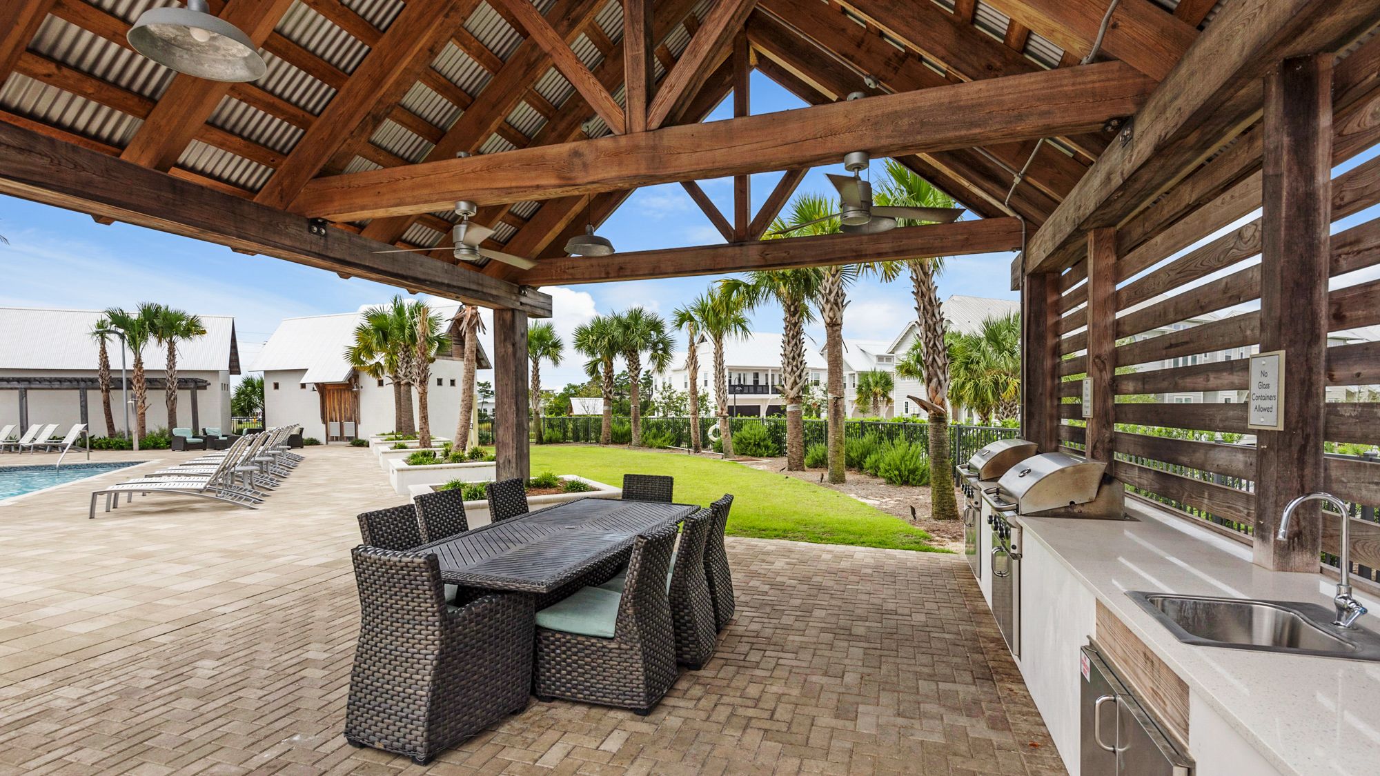 Prominence Neighborhood and Amenities