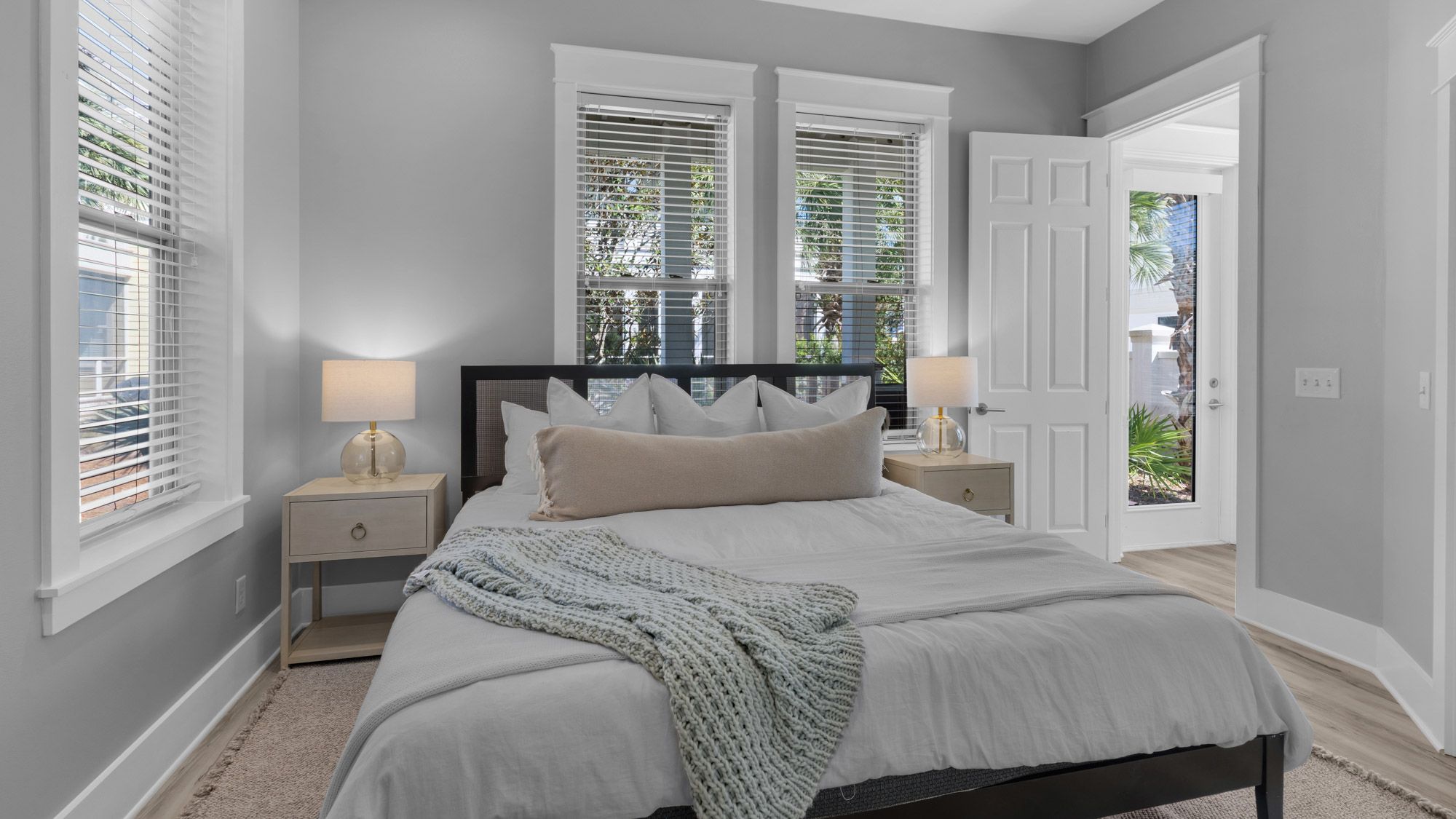 Sweet Retreat - 1st Floor King Bedroom