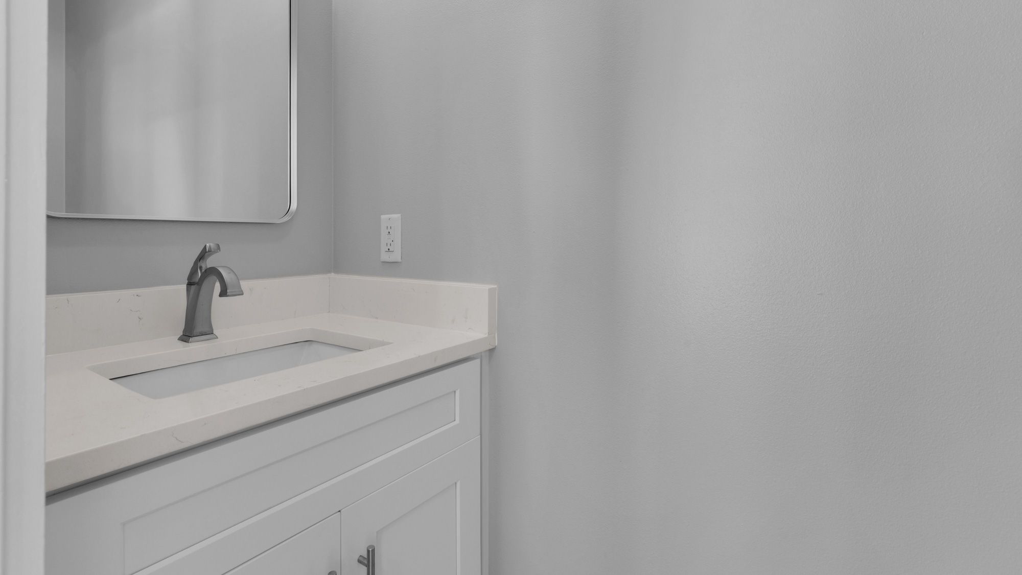 Sweet Retreat - 3rd Floor Bathroom