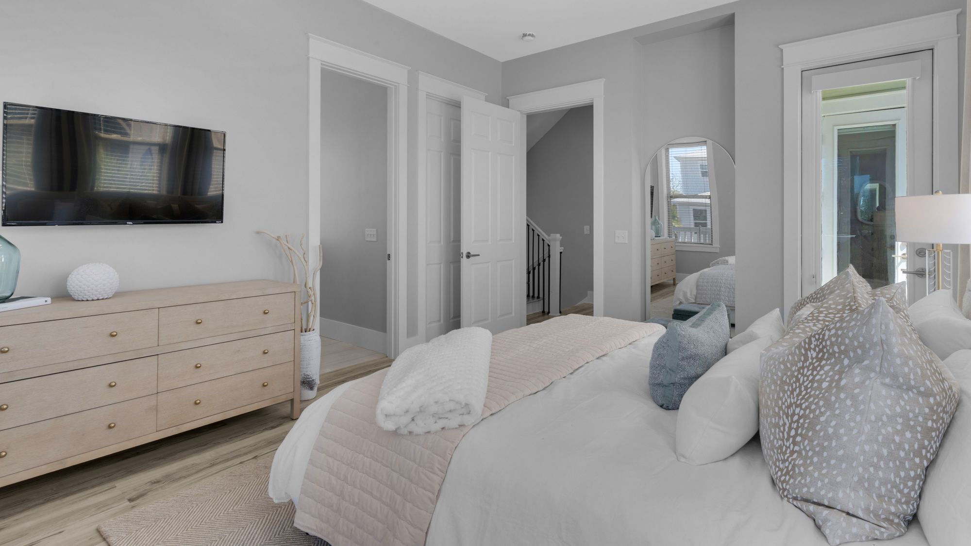 Sweet Retreat - 2nd Floor Master Bedroom