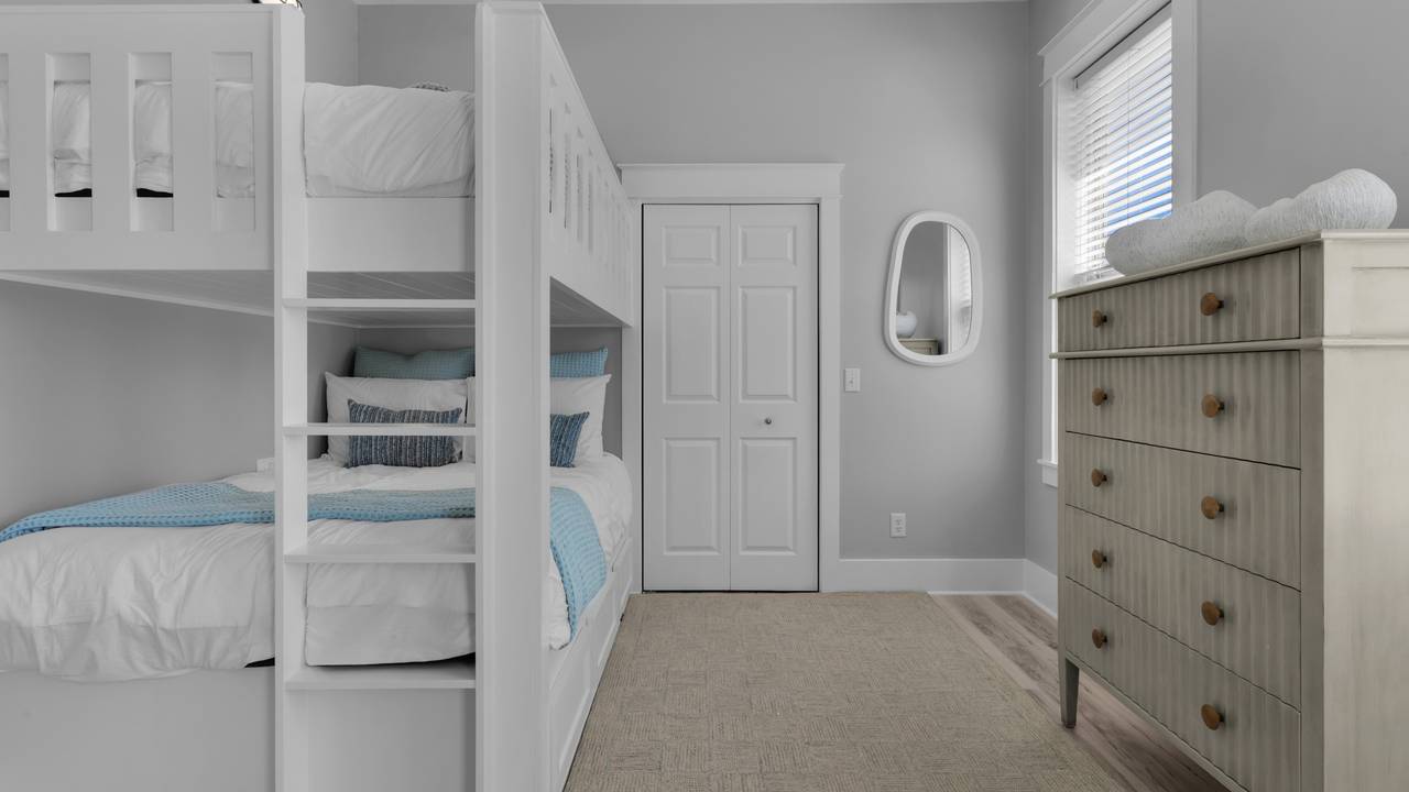 Sweet Retreat - 2nd Floor Bunk room Sweet Retreat - 2nd Floor Bunk room