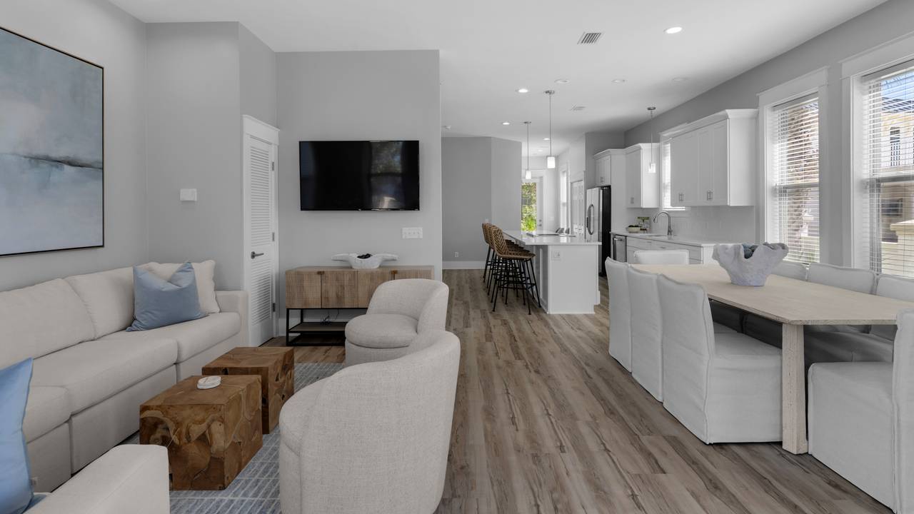 Sweet Retreat - Open living area Sweet Retreat - Open living area