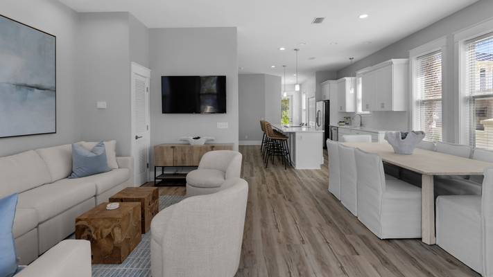 Sweet Retreat - Open living area Sweet Retreat - Open living area