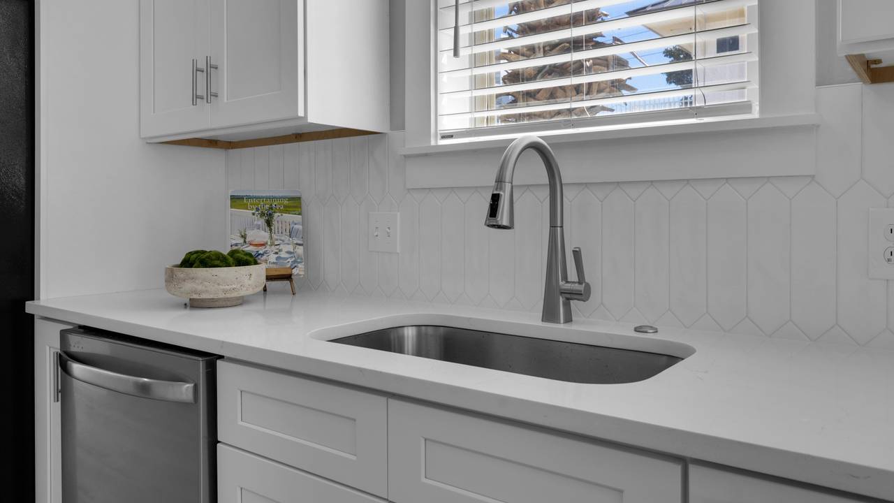 Sweet Retreat - Kitchen sink Sweet Retreat - Kitchen sink