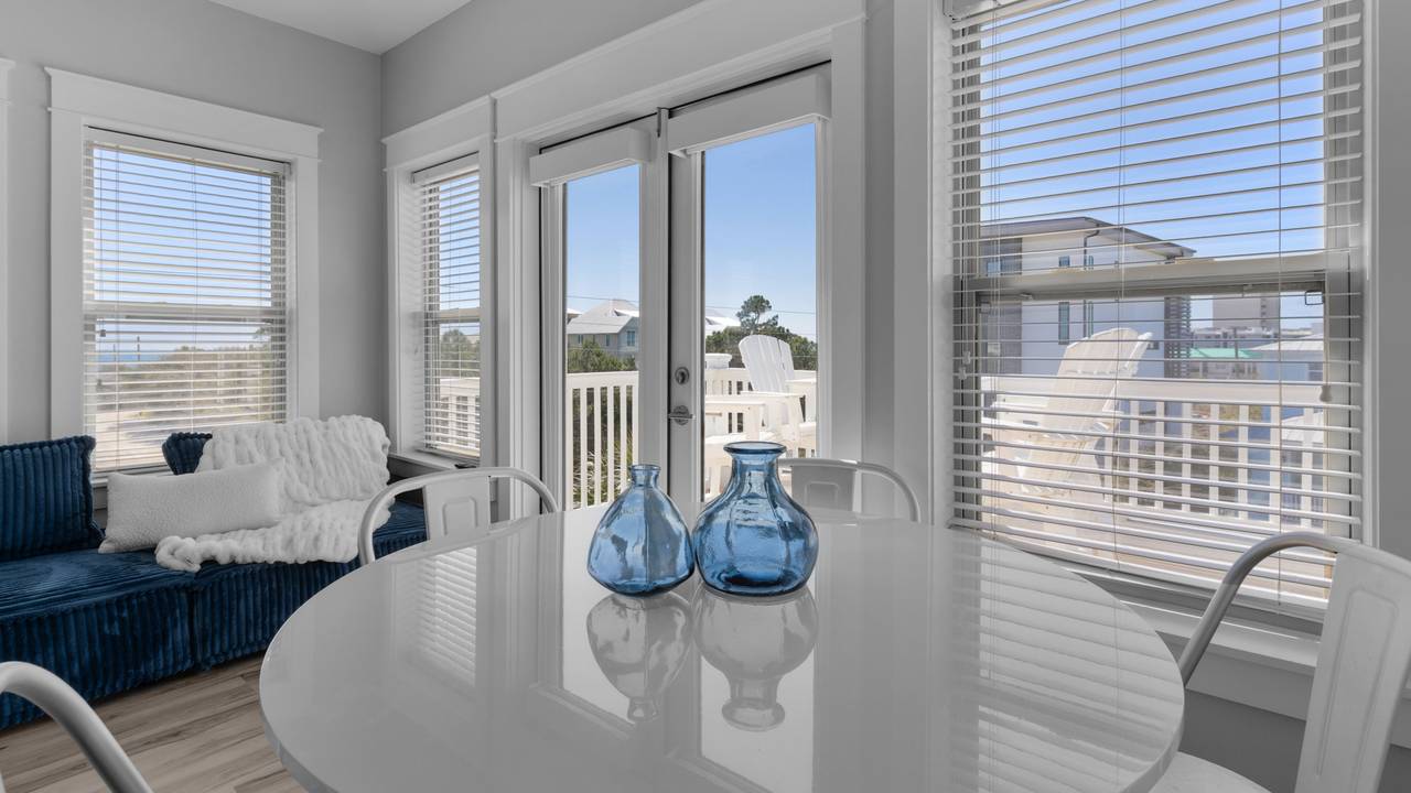 Sweet Retreat - 3rd Floor Dining Sweet Retreat - 3rd Floor Dining