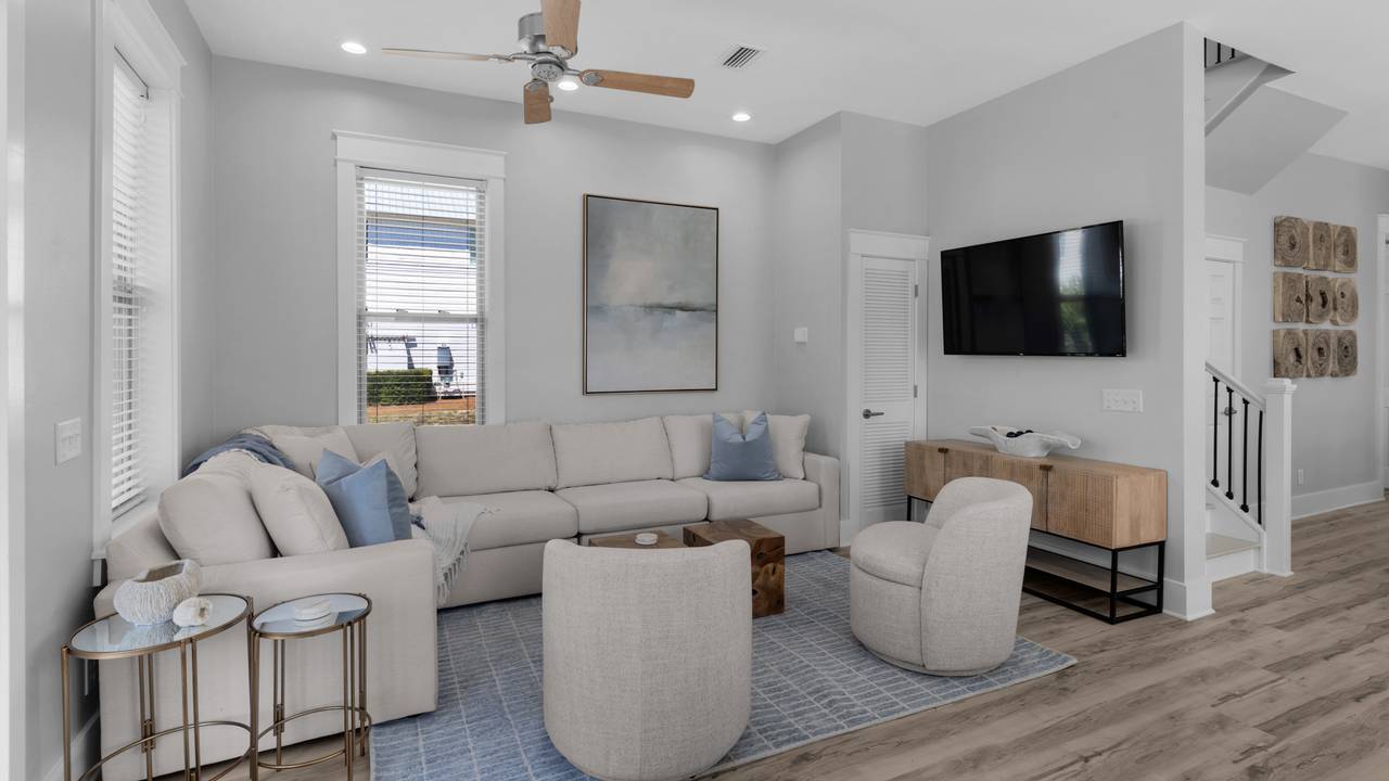 Sweet Retreat - Living area Sweet Retreat - Living area