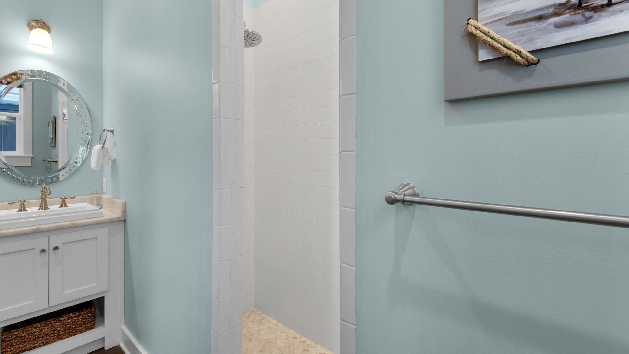 Royal Seaview:  1st Floor Bathroom 2