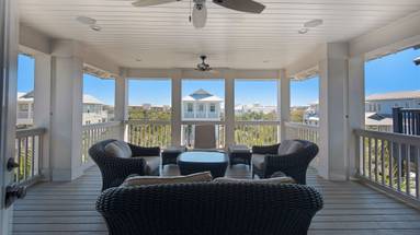 Royal Seaview: 3rd Floor Covered Deck Royal Seaview: 3rd Floor Covered Deck