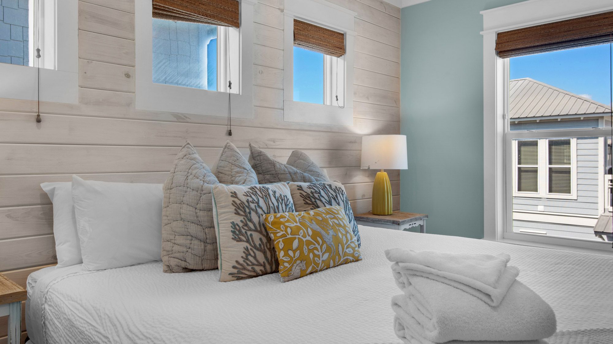 Royal Seaview: 3rd Floor Bedroom 4