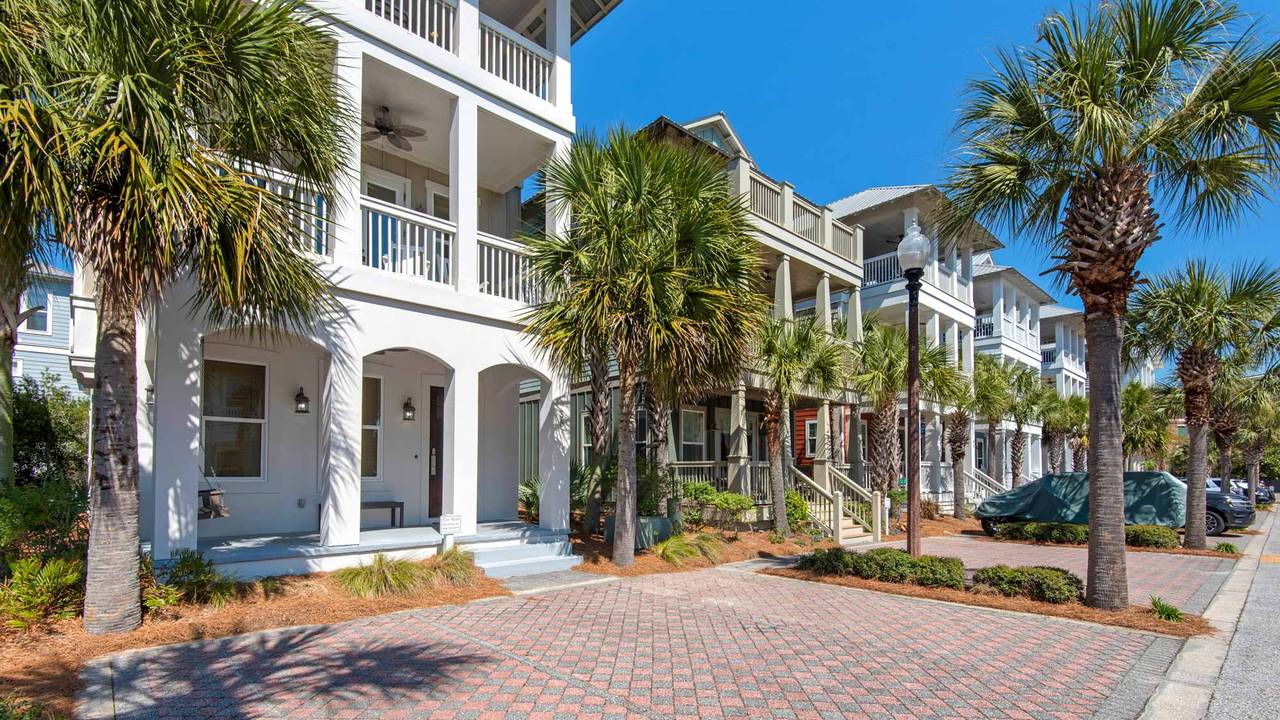 Royal Seaview: Front view Royal Seaview: Front view