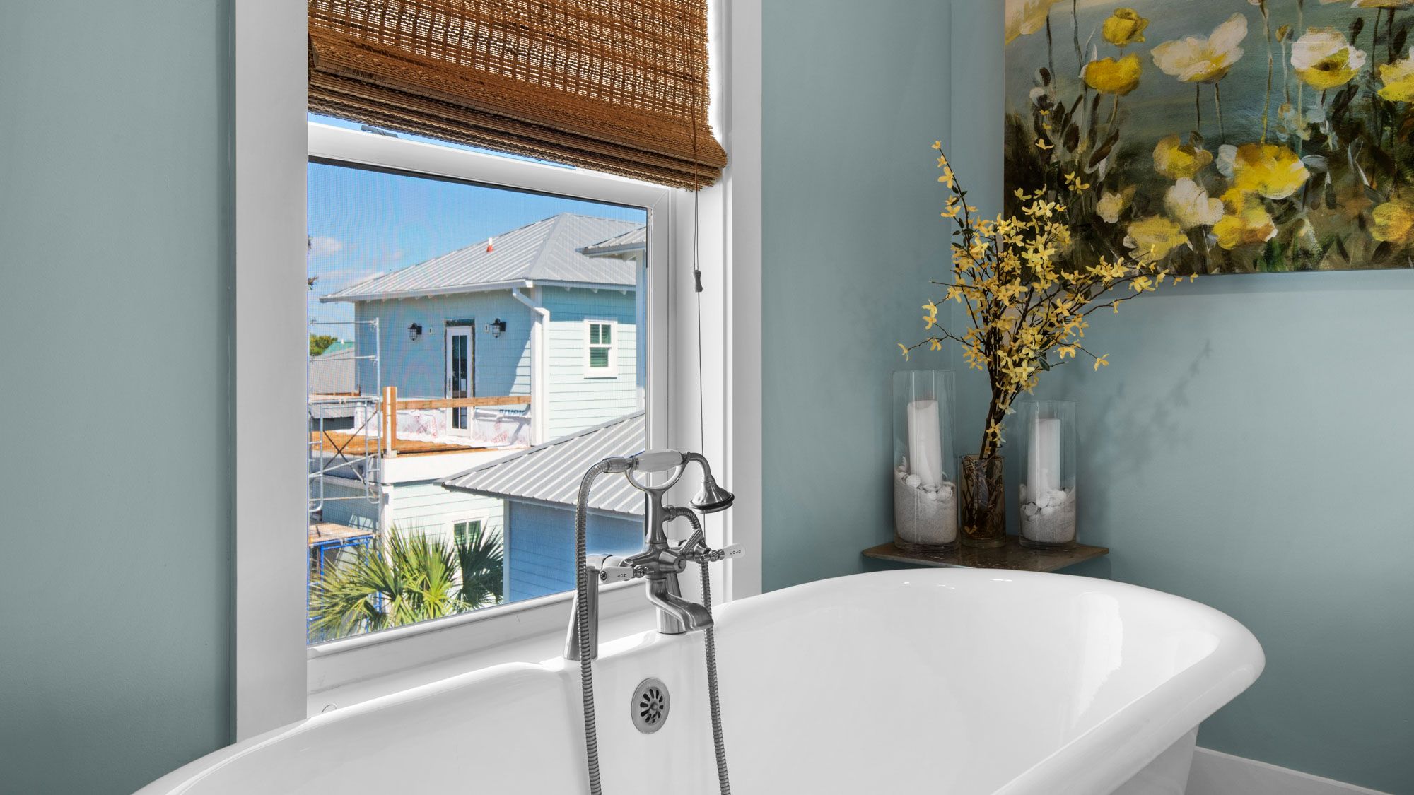 Royal Seaview: 3rd Floor Bath Tub