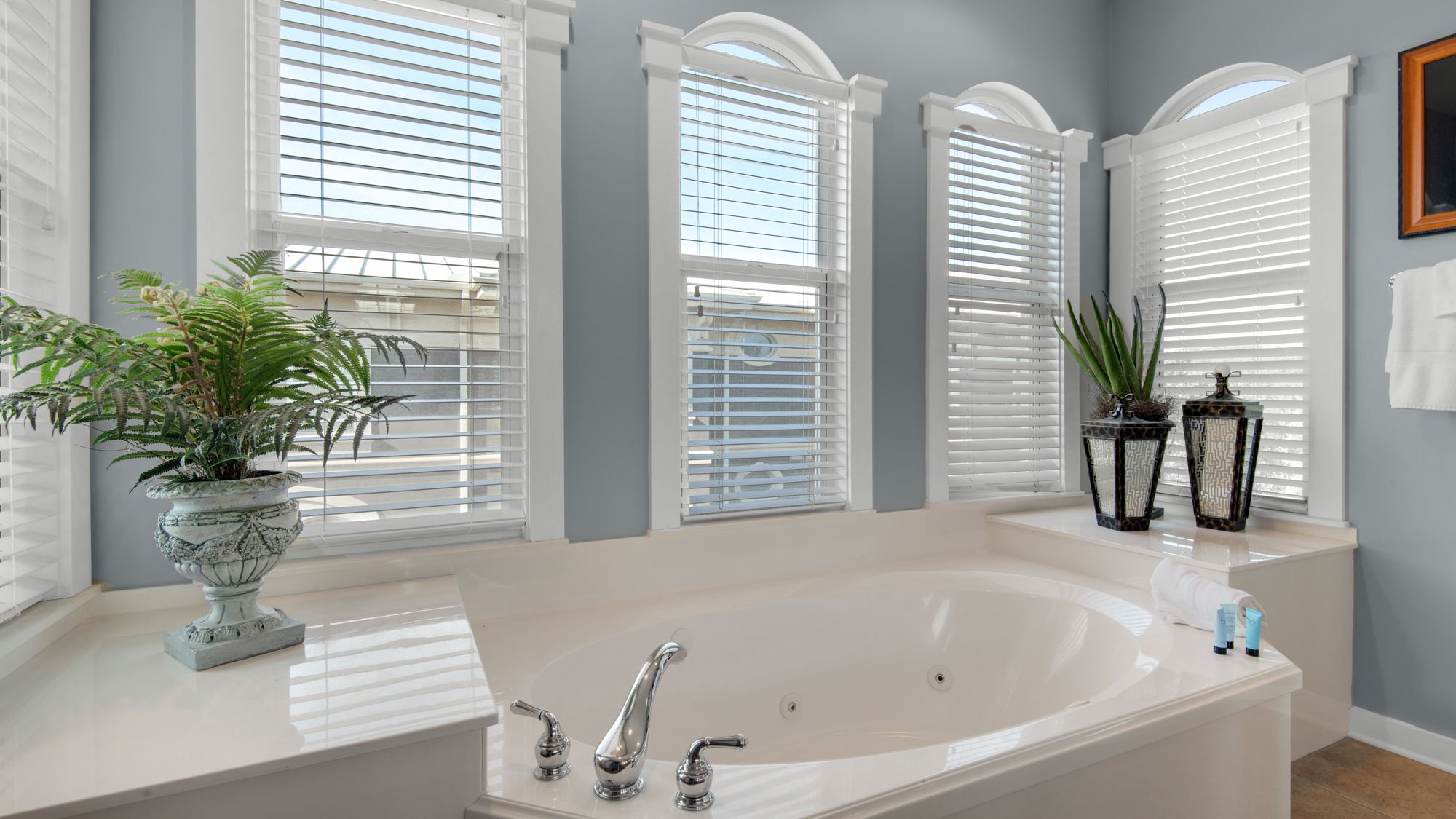 Seaview Villas A402 King Bedroom with Private Bathroom