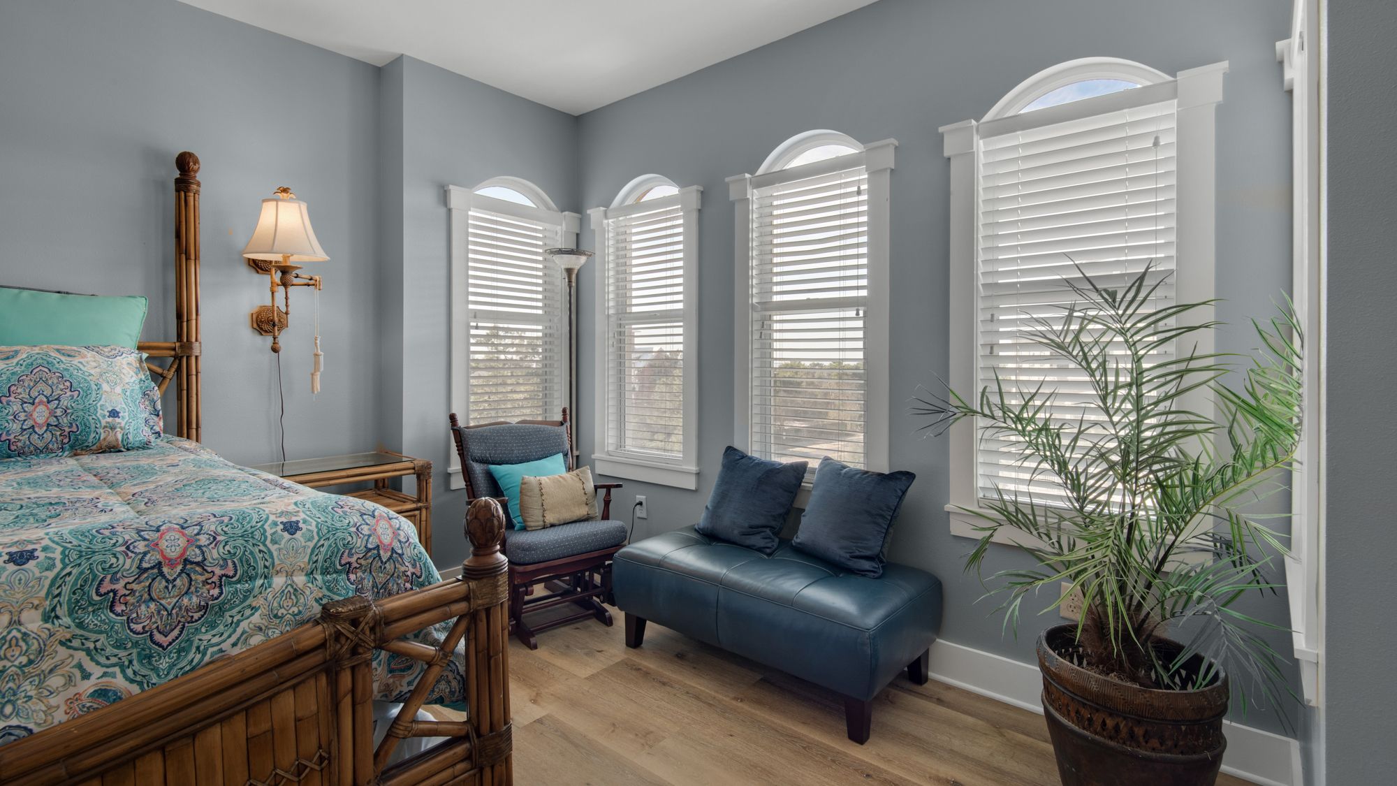 Seaview Villas A402 King Bedroom with Private Bathroom