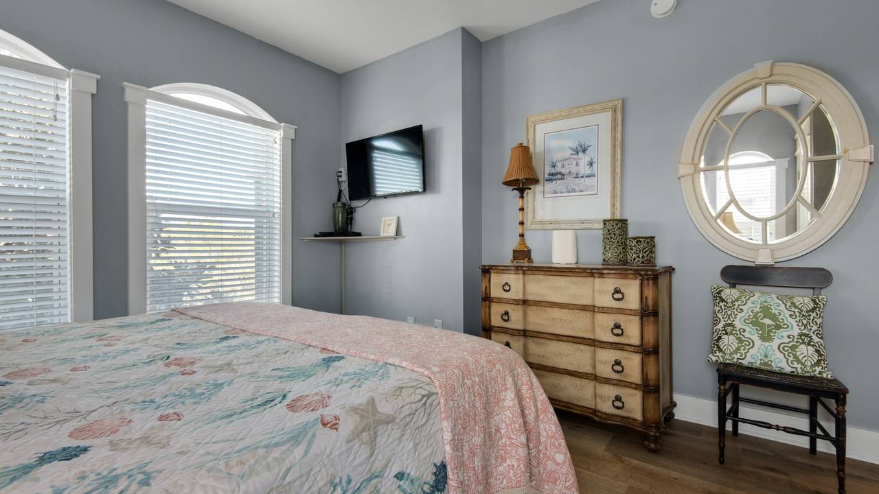 Seaview Villas King Bedroom, Private Bathroom Seaview Villas King Bedroom, Private Bathroom