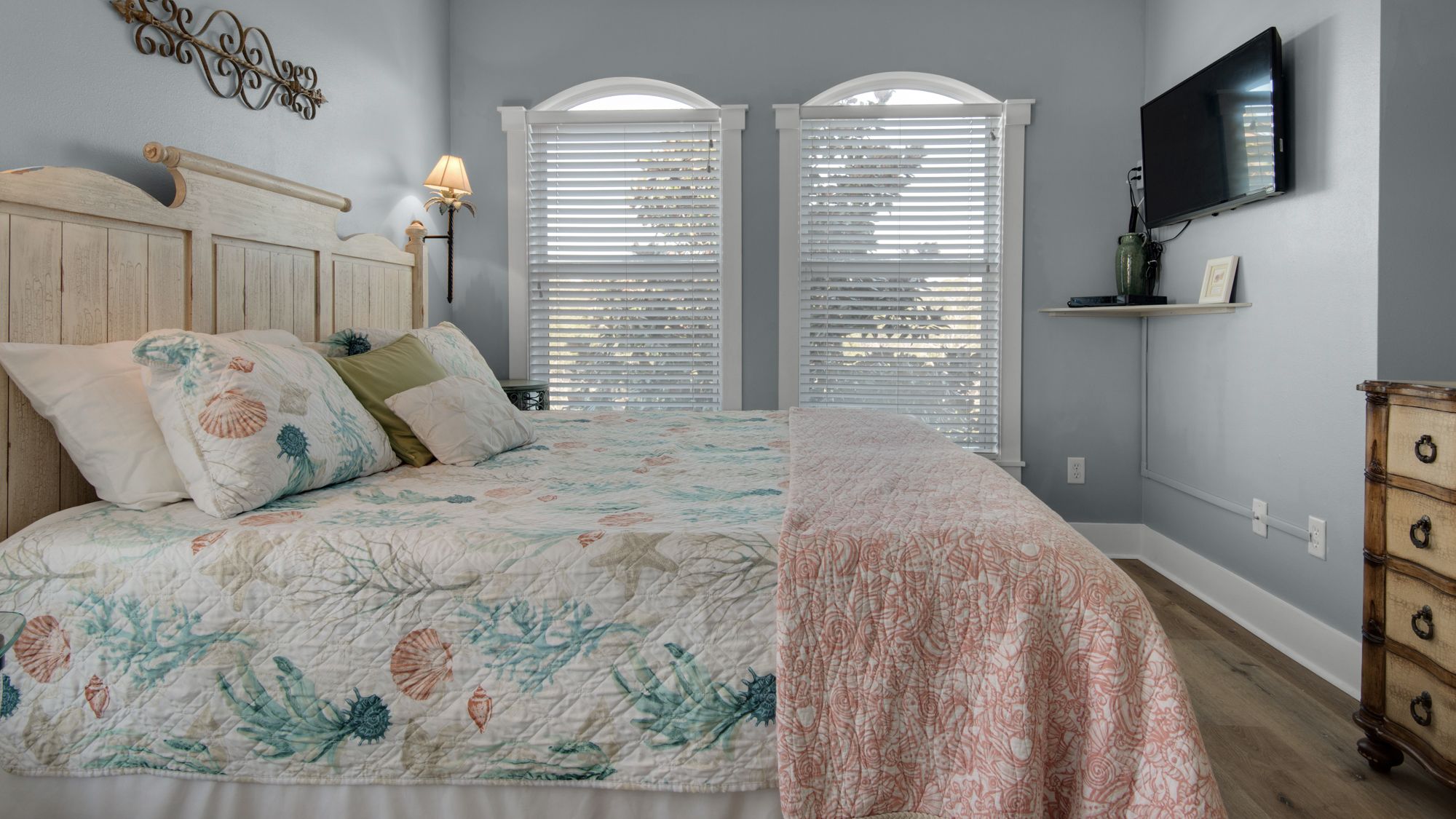 Seaview Villas King Bedroom, Private Bathroom