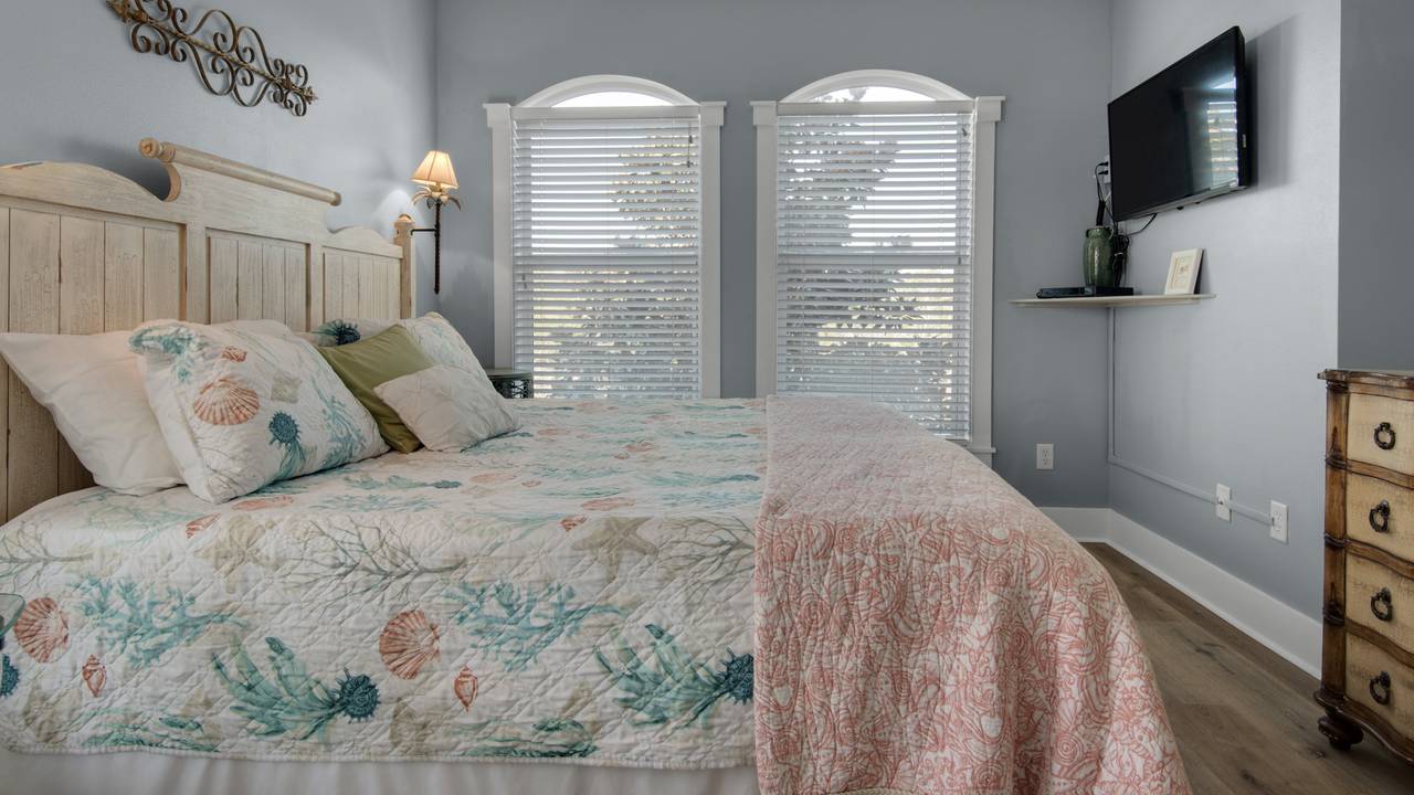 Seaview Villas King Bedroom, Private Bathroom Seaview Villas King Bedroom, Private Bathroom