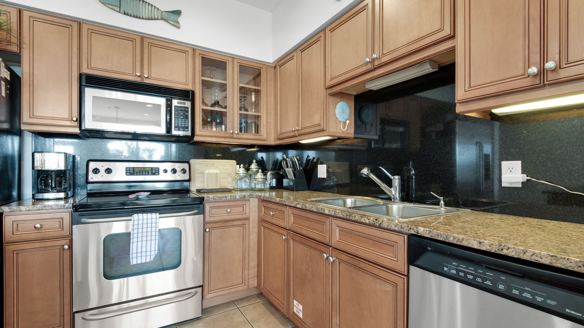 Seaview Villas A402 Kitchen