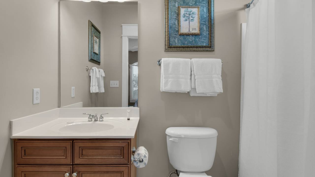 Seaview Villas King Bedroom, Private Bathroom Seaview Villas King Bedroom, Private Bathroom