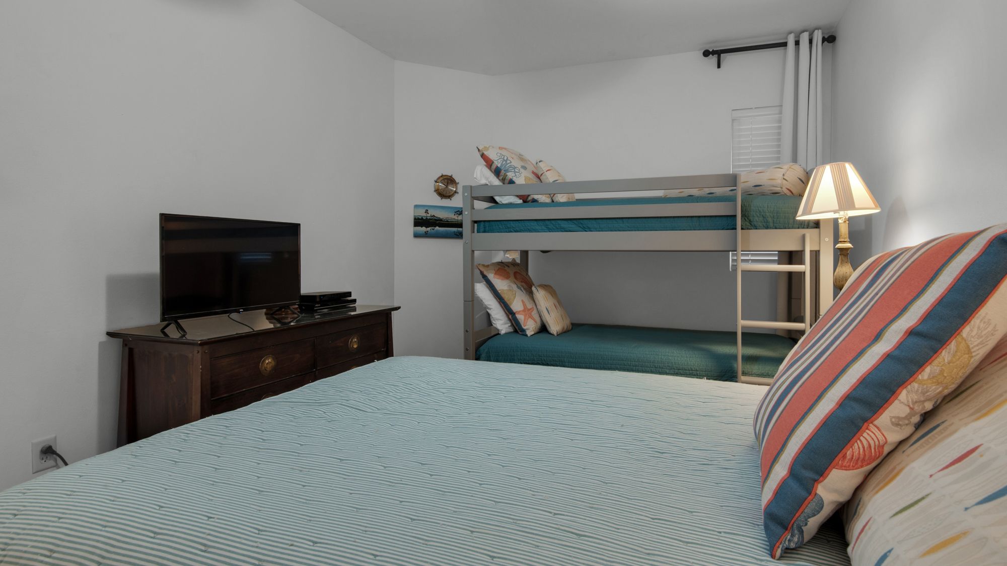 Seaview Villas Bedroom 3 with Queen and Twin Bunks