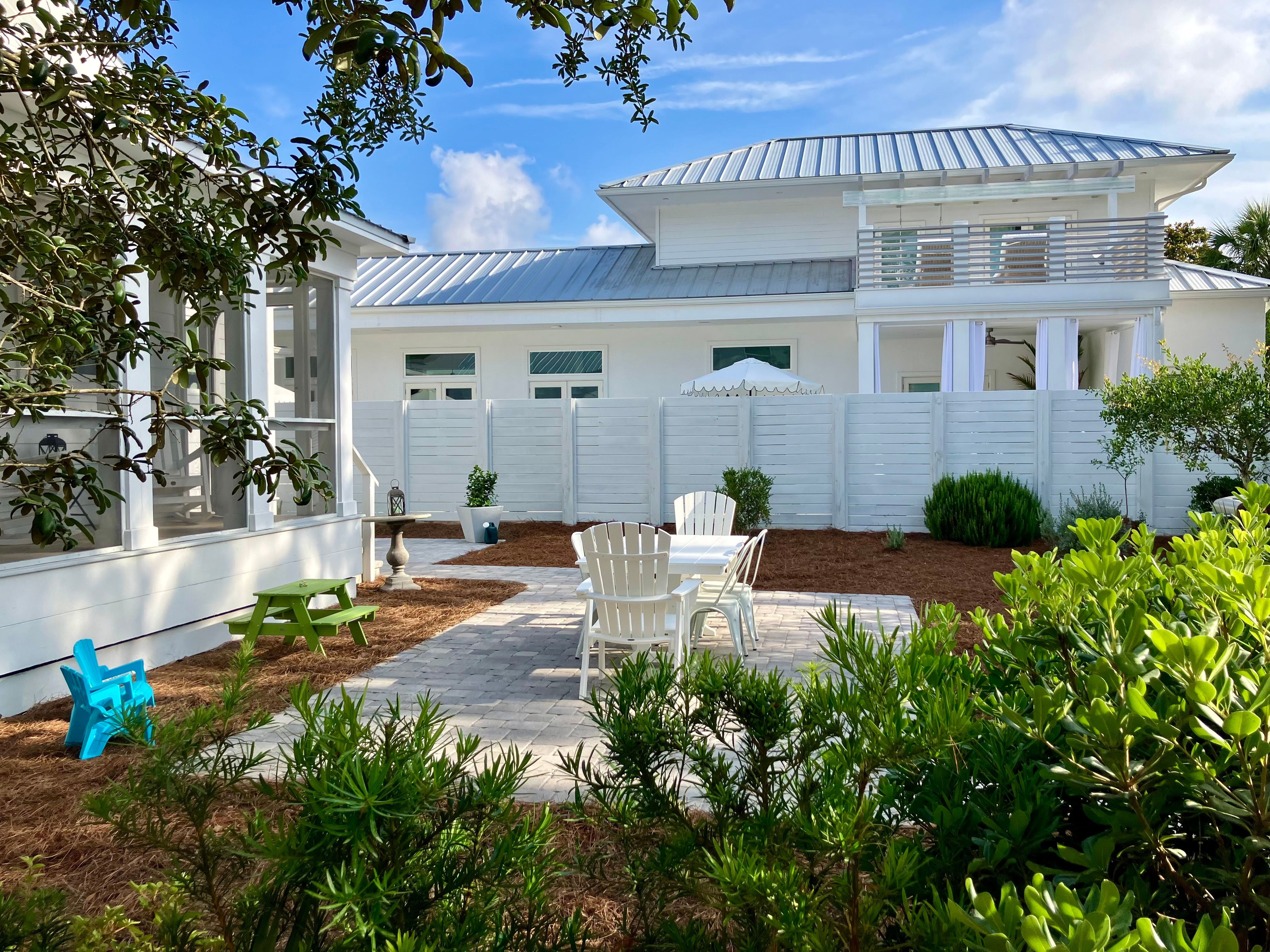 Bijou by the sea backyard