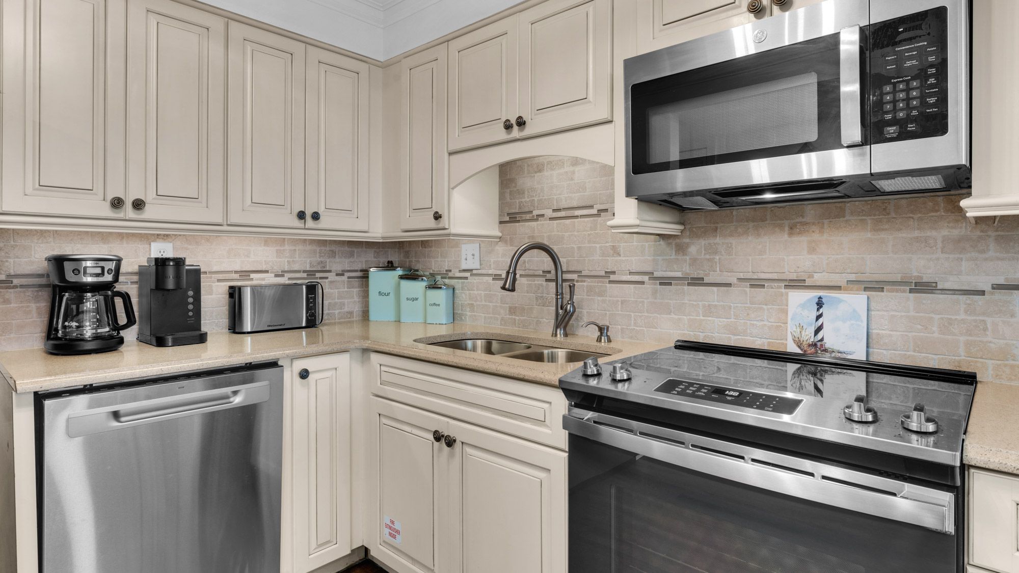BeachCrest 102 - Kitchen