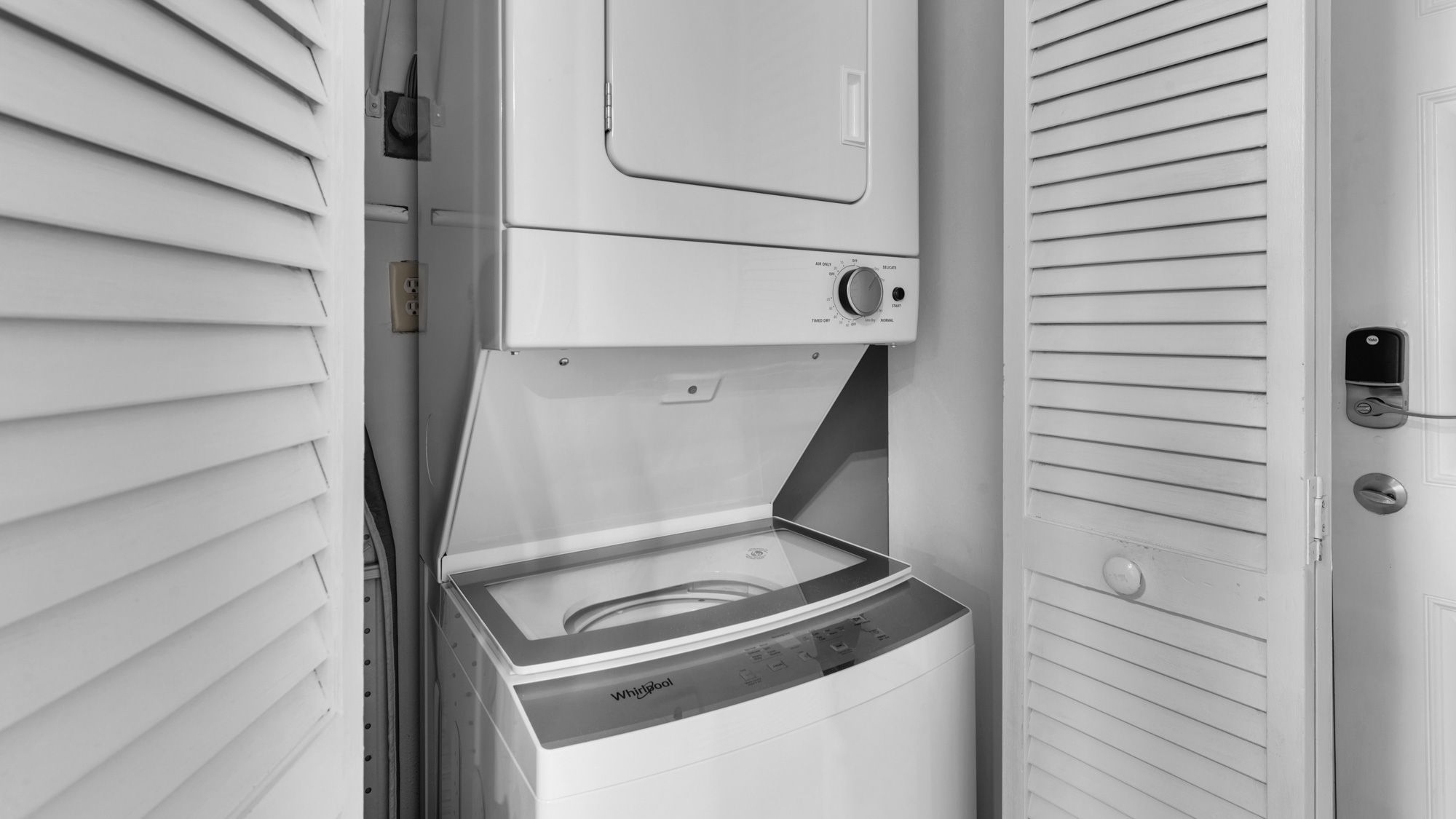 BeachCrest 102 - Washer & Dryer